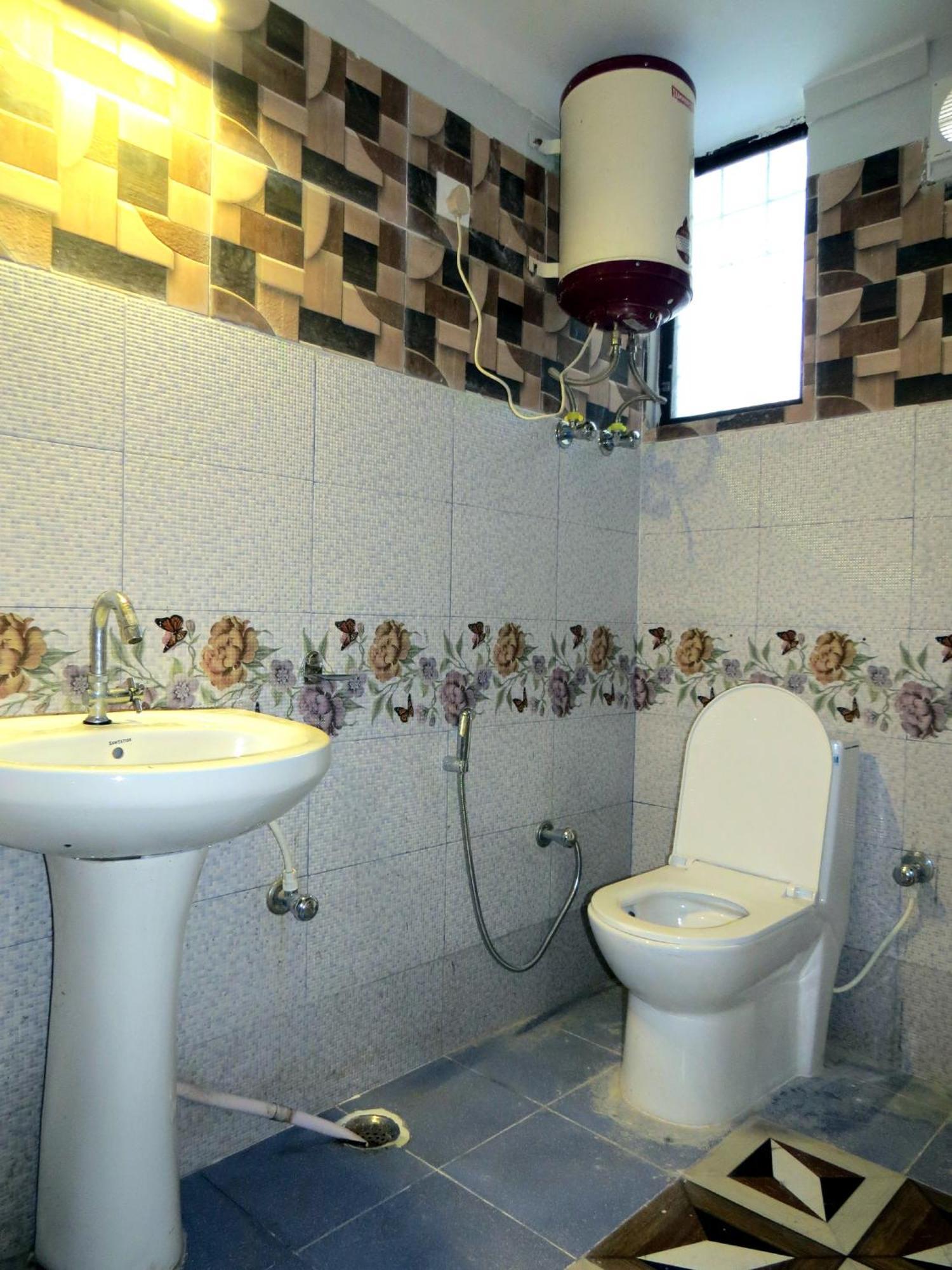 Hotel Haya Palace Найнитал Экстерьер фото