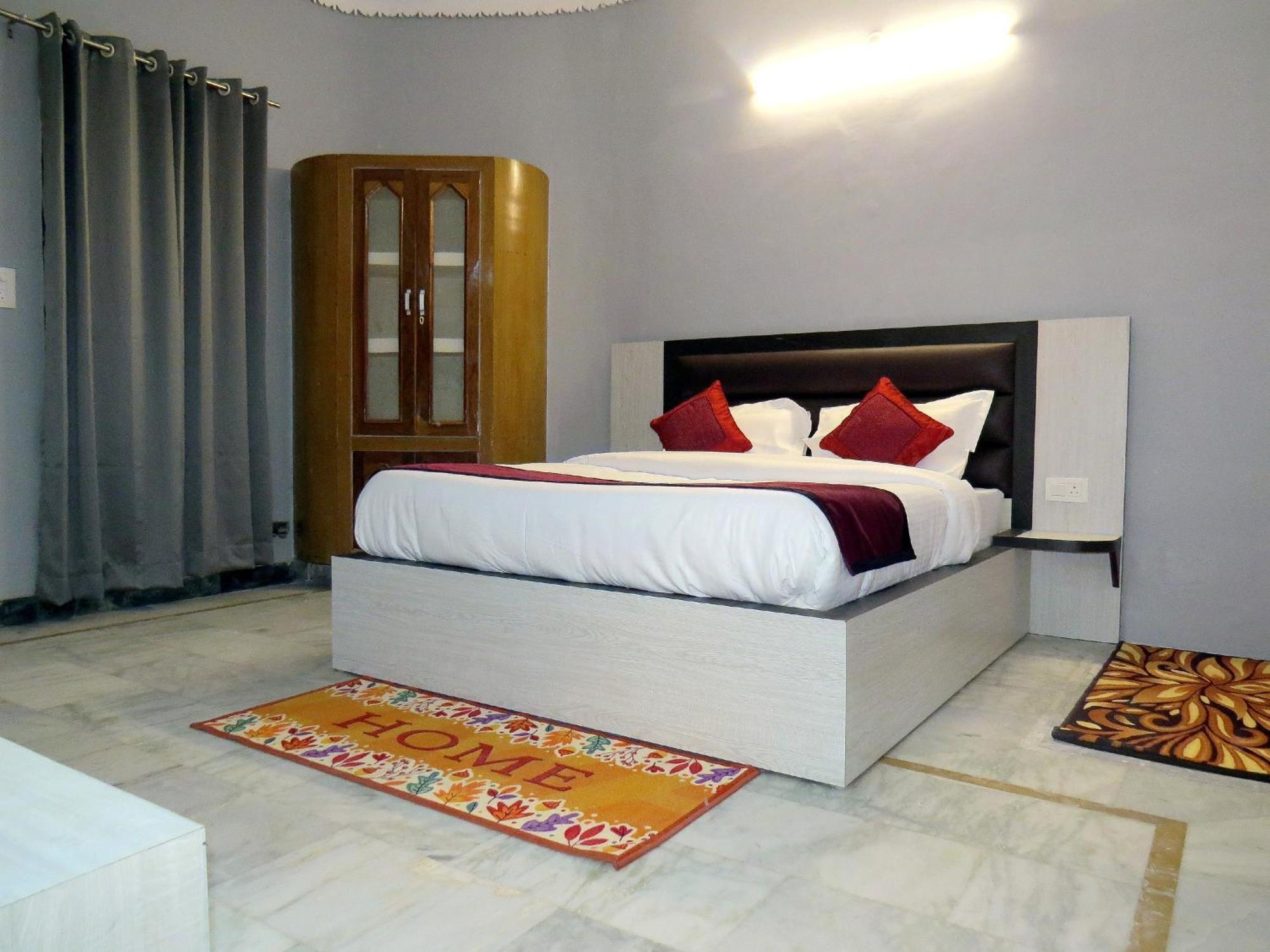 Hotel Haya Palace Найнитал Экстерьер фото