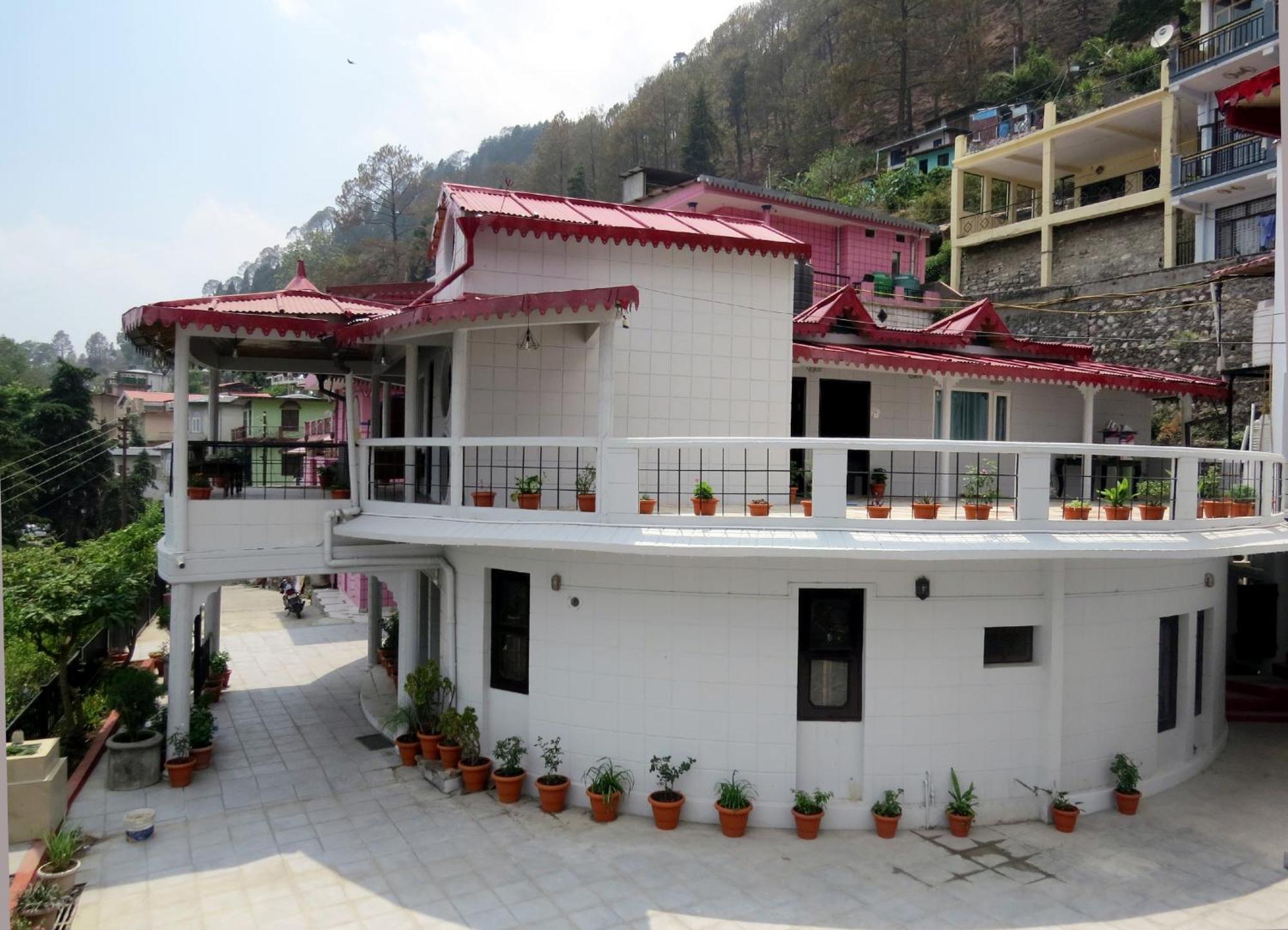 Hotel Haya Palace Найнитал Экстерьер фото