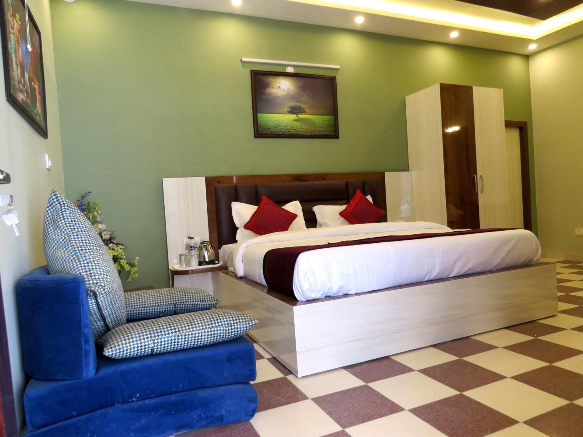 Hotel Haya Palace Найнитал Экстерьер фото