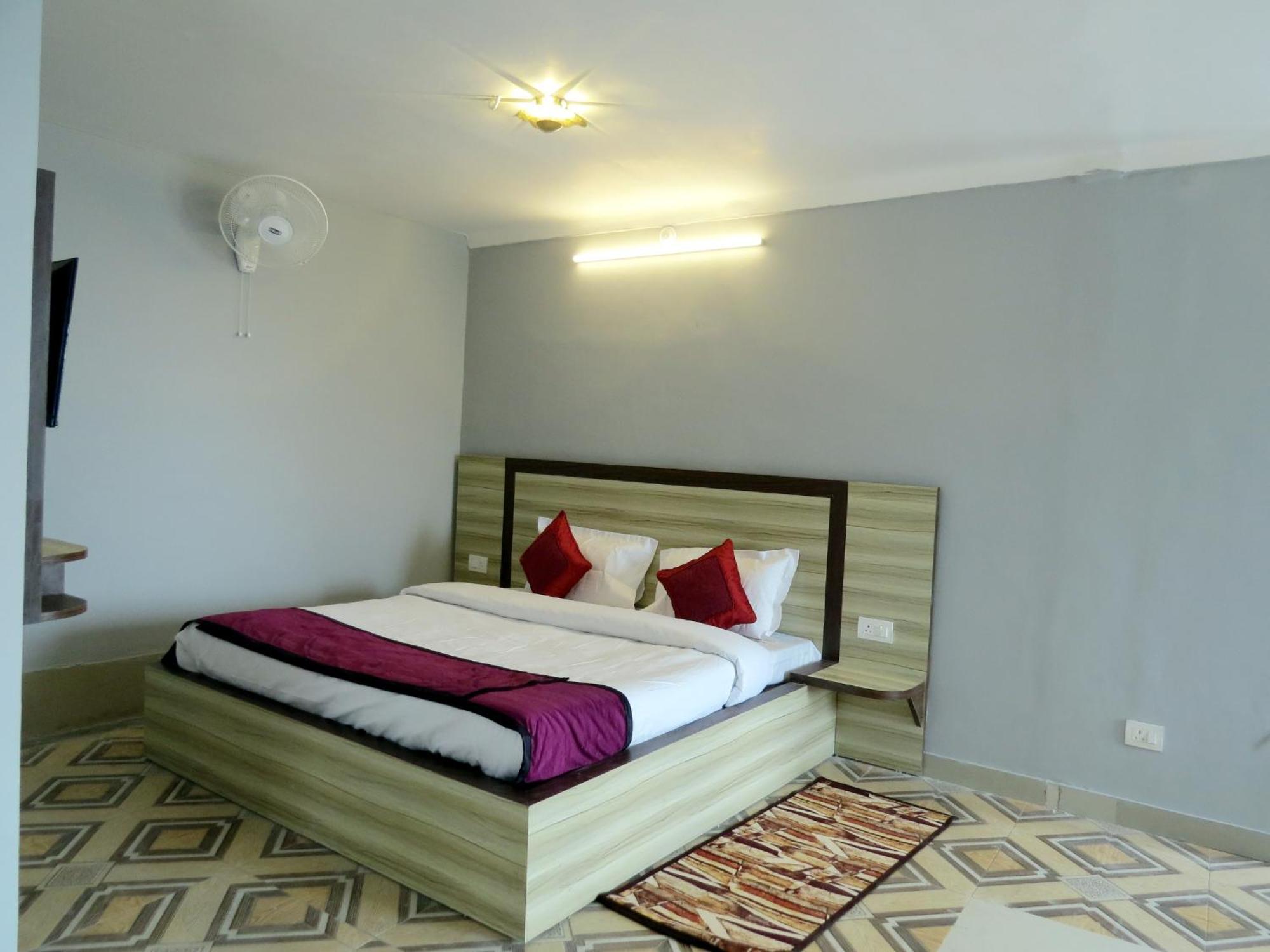 Hotel Haya Palace Найнитал Экстерьер фото